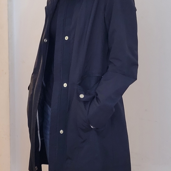 Cole Haan Women's Signature Packable Hooded Rain Jacket - Picture 2 of 6